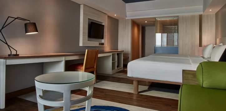 grand-deluxe-balcony-room-2